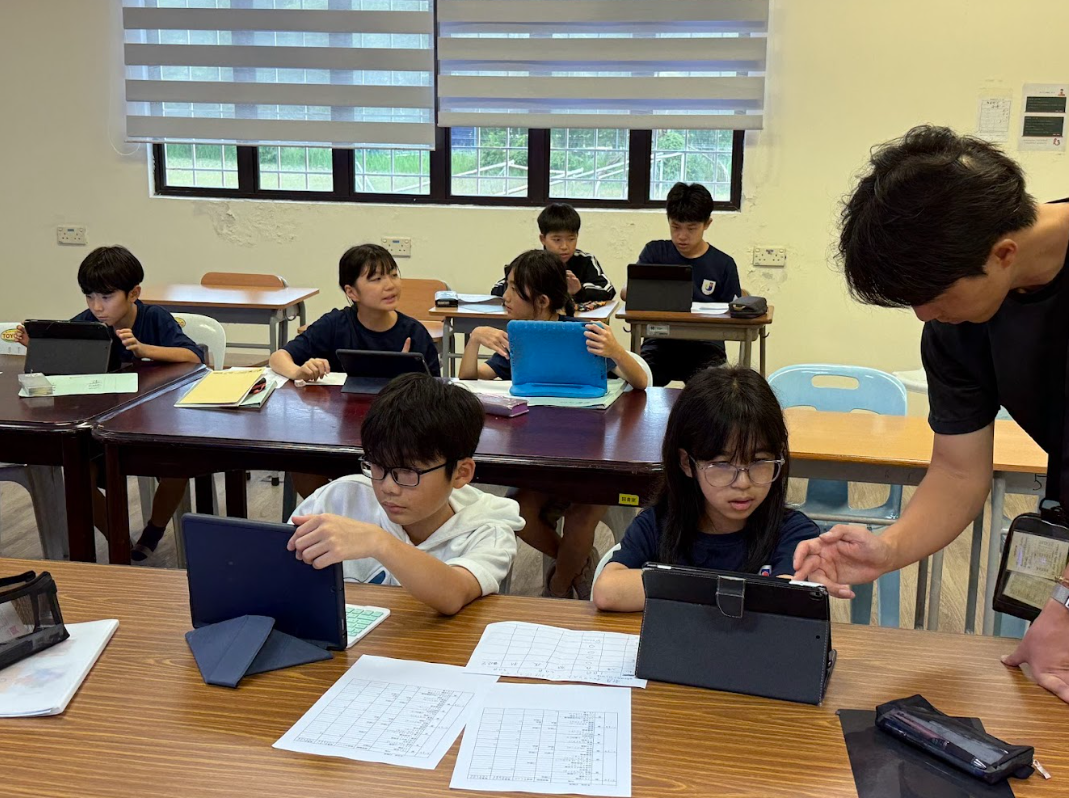 宿泊体験学習に向けての授業がスタートしています。